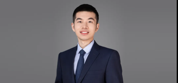 正中优配 今年收益66%，永赢基金刘庭宇：黄金还有上行空间，黄金股现在性价比突出，会继续跑赢金价